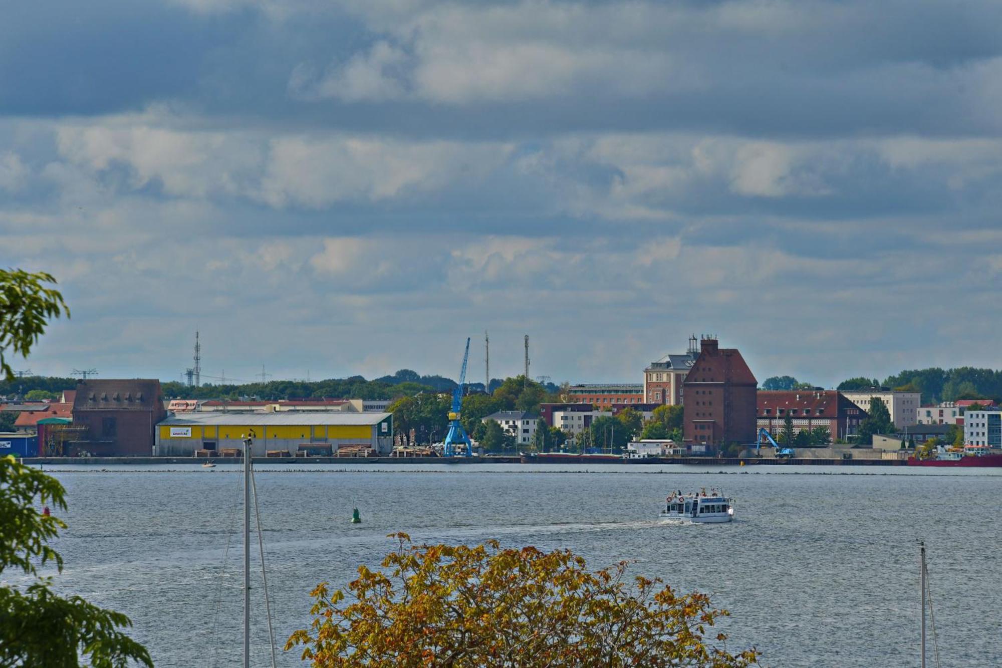 Ferienwohnung Sundueberblick - 150 Meter Zum Strand Altefahr Bagian luar foto