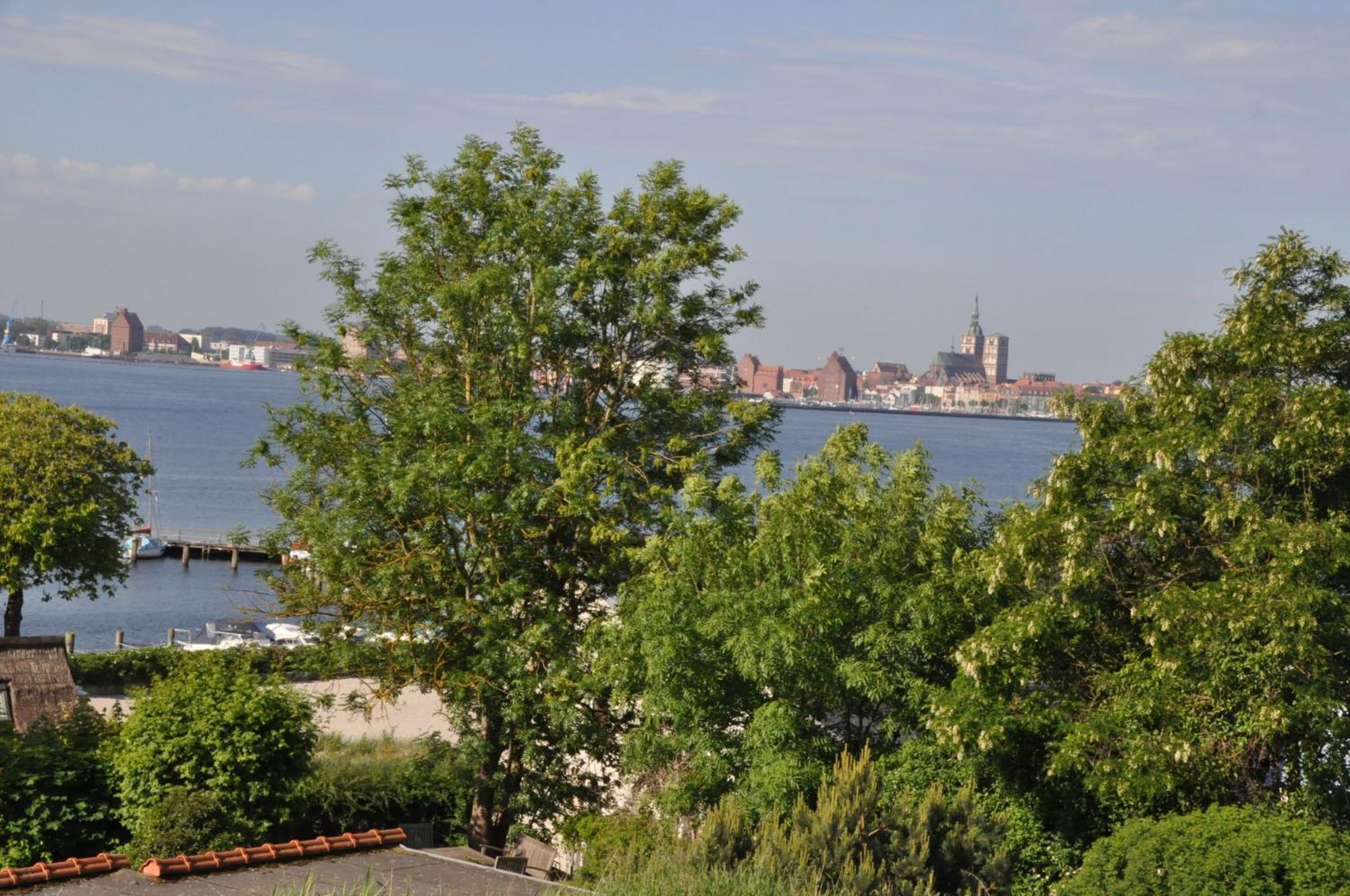 Ferienwohnung Sundueberblick - 150 Meter Zum Strand Altefahr Bagian luar foto