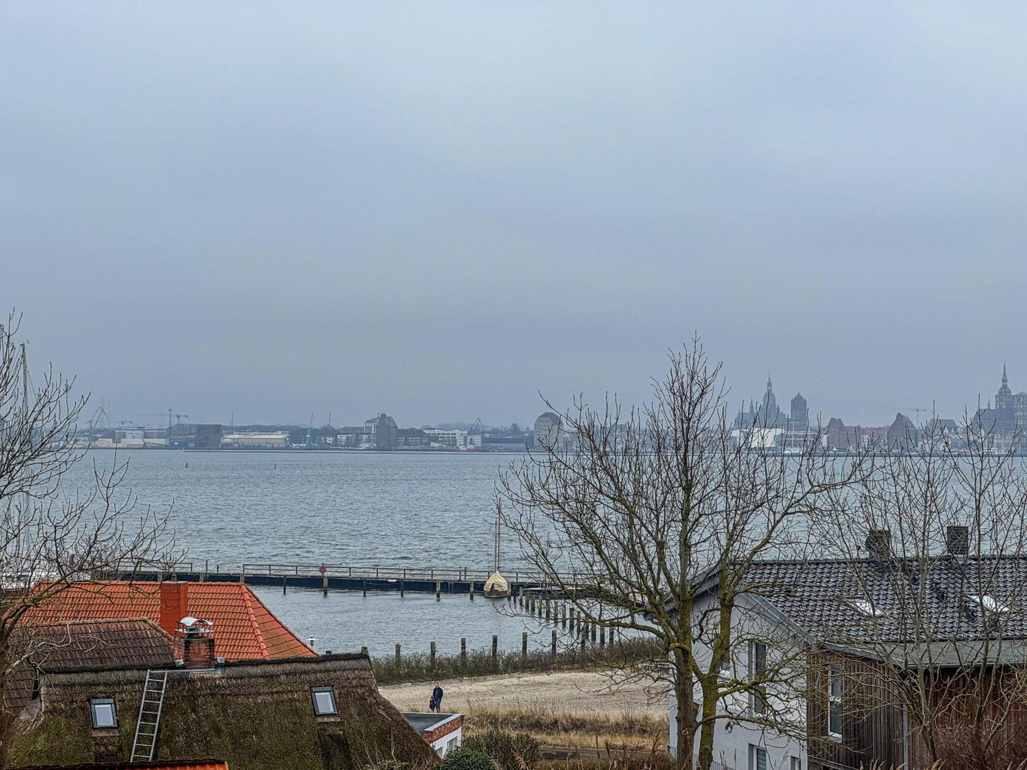 Ferienwohnung Sundueberblick - 150 Meter Zum Strand Altefahr Bagian luar foto